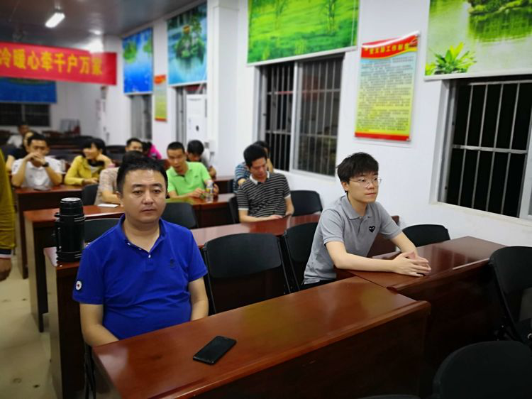 ?？趽?dān)保助力扶貧再出發(fā)